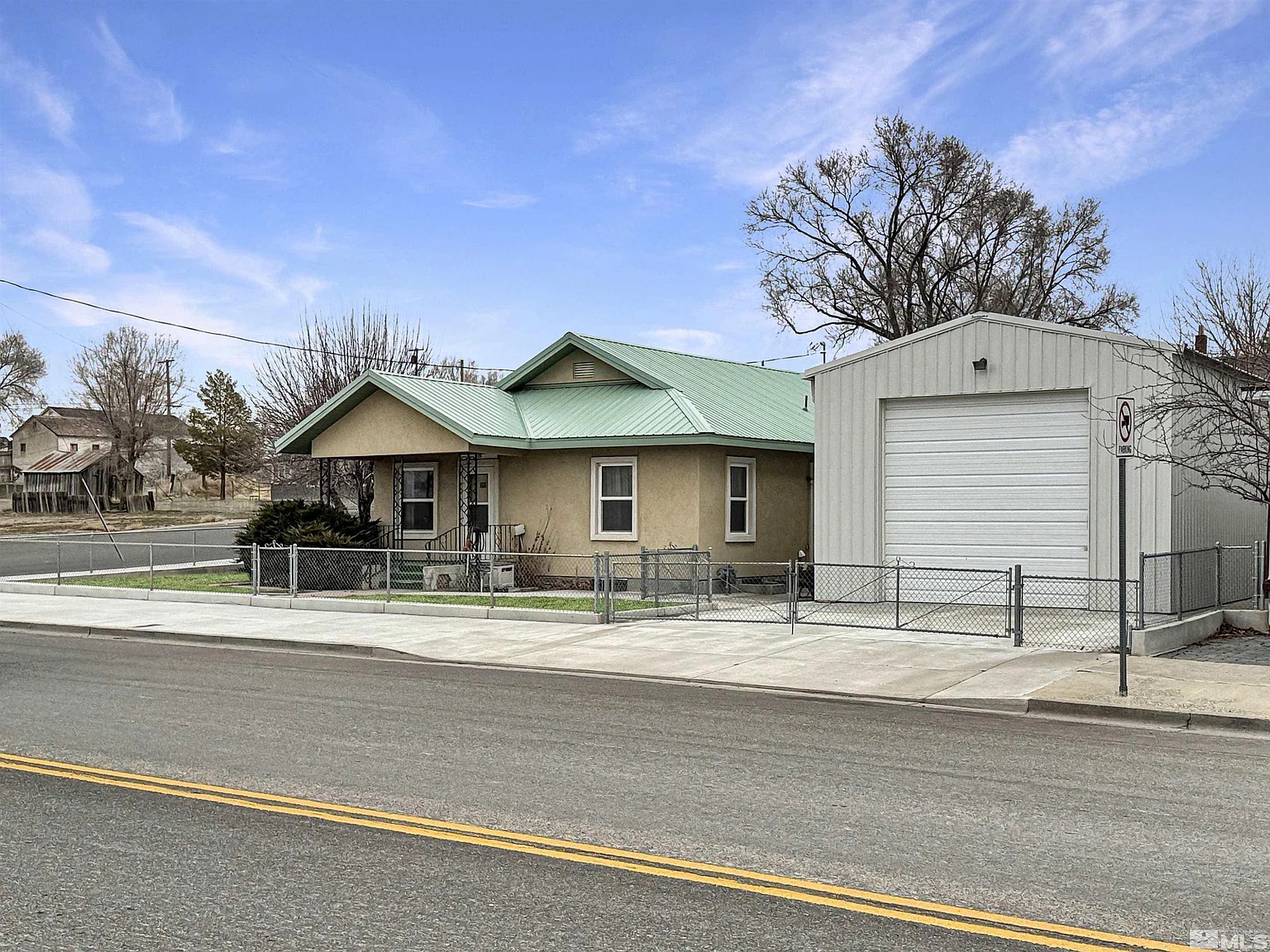 Property main image